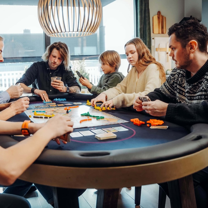 DINE & DEAL King-Eight spisebord og pokerbord